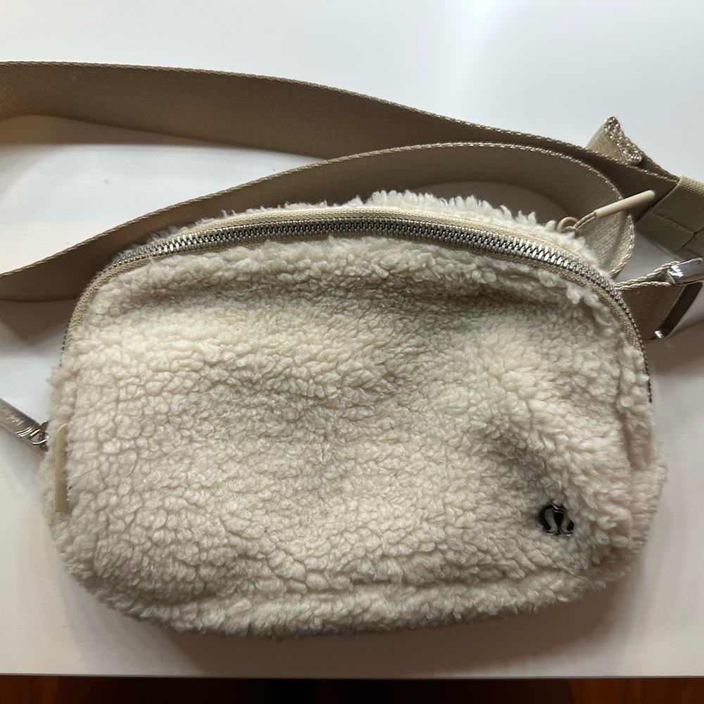 Lululemon Cream Sherpa Beltbag